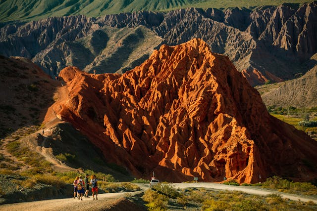 Purmamarca Travel Descubre la Magia de los Cerros Coloridos